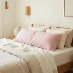 Taie de traversin en lin Rose - Vignette | Maison Cotolune