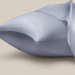 Taie d'oreiller en satin Gris clair - Vignette | Maison Cotolune