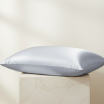 Taie d'oreiller en satin Gris clair - Vignette | Maison Cotolune