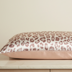 Taie d'oreiller soie Léopard Rose - Vignette | Maison Cotolune