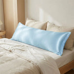 Taie de traversin en satin Bleu - Vignette | Maison Cotolune